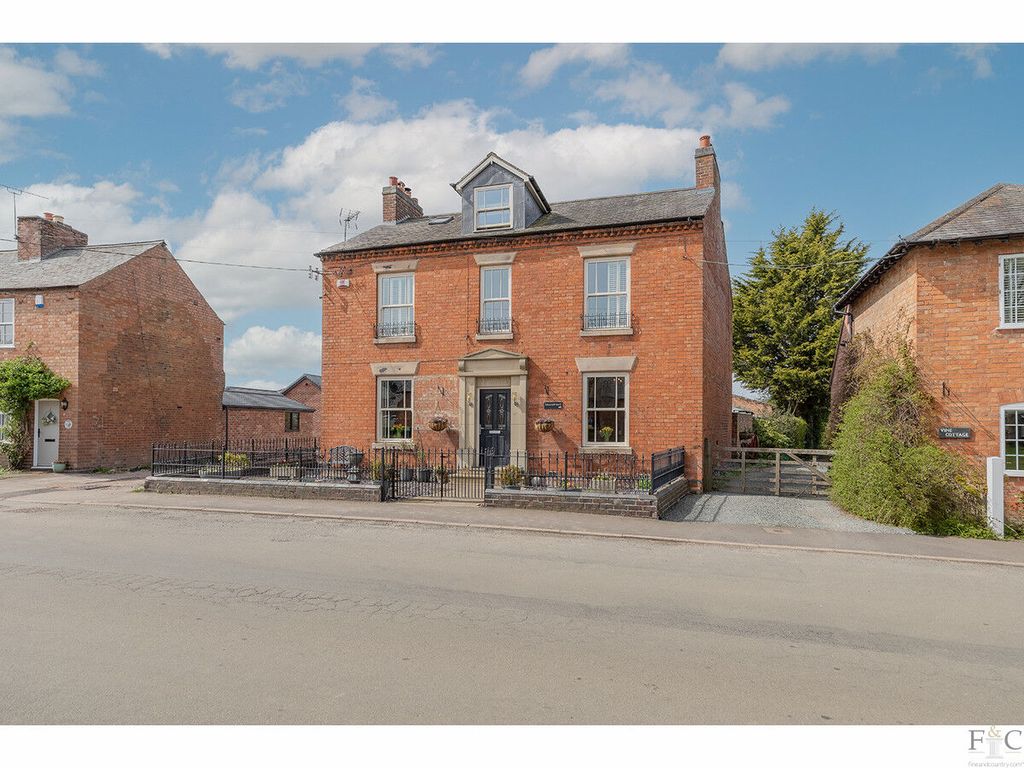 Property photo 1 of 32