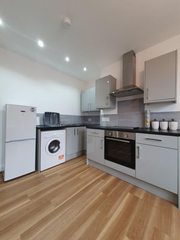 Property photo 3 of 7 Gallery