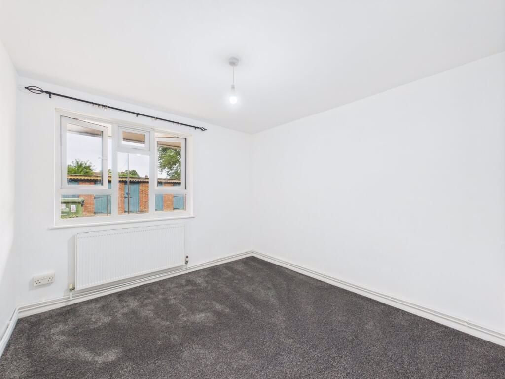 Property photo 2 of 9 Photo 1