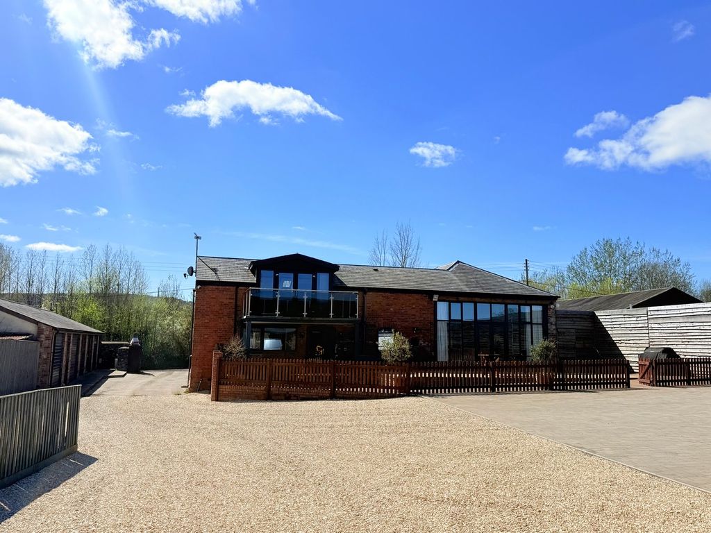 Property photo 1 of 33