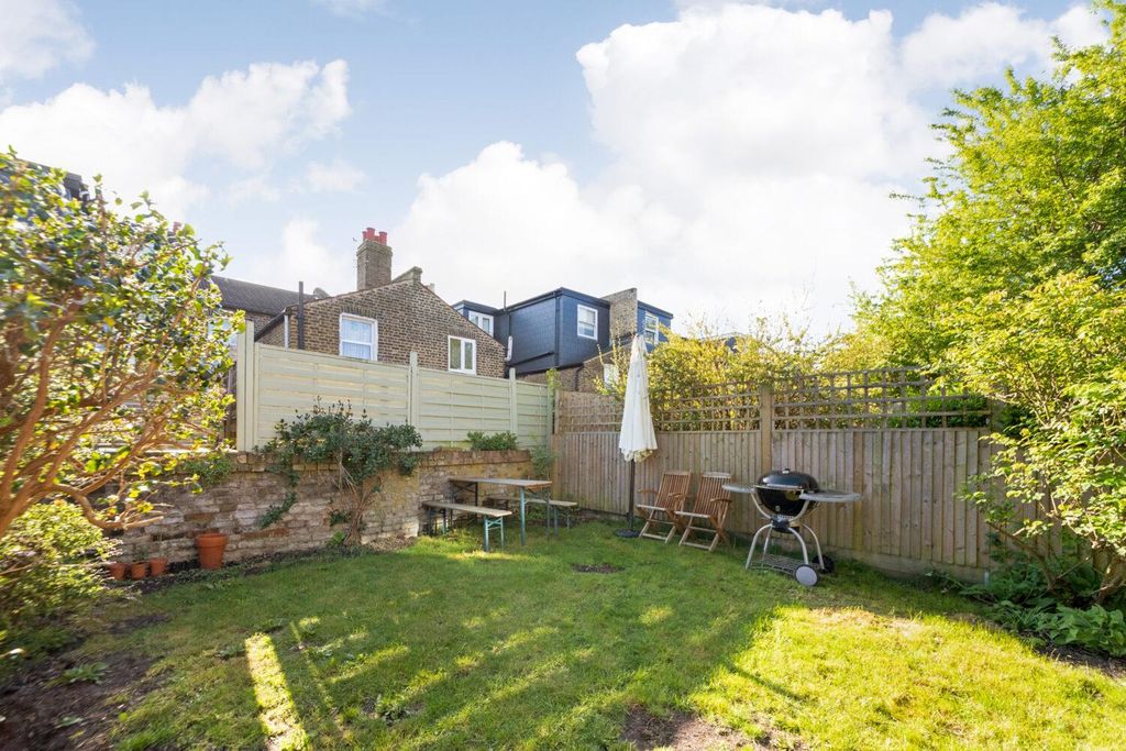 Property photo 3 of 10