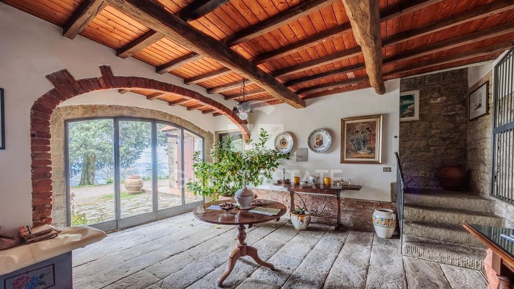 Property photo 2 of 47 Interiors