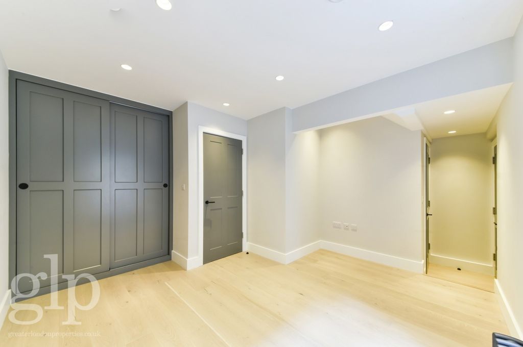 Property photo 3 of 11 2543465