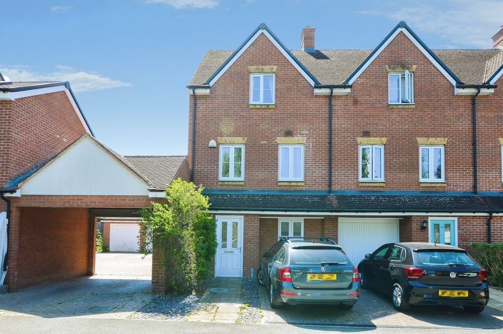 Property photo 1 of 24