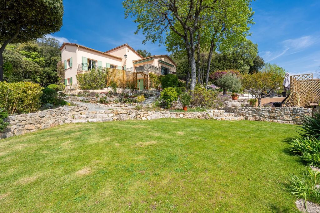 Property photo 3 of 23