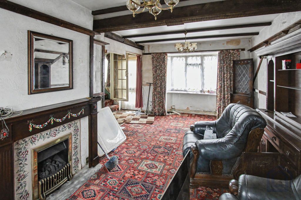 Property photo 3 of 19