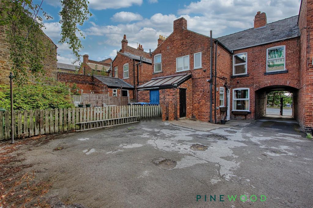 Property photo 2 of 17 Rear Secure Gated Area