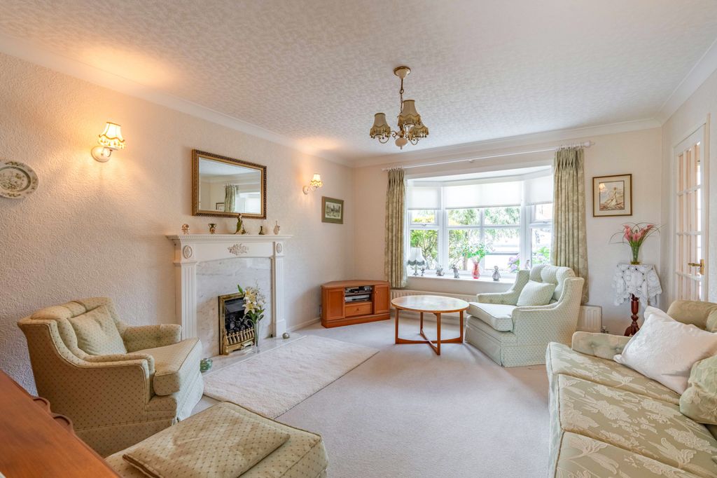 Property photo 2 of 24