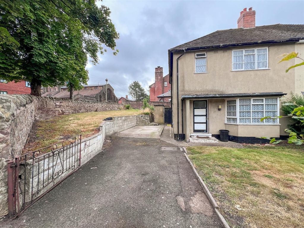 Property photo 2 of 22 Frontage