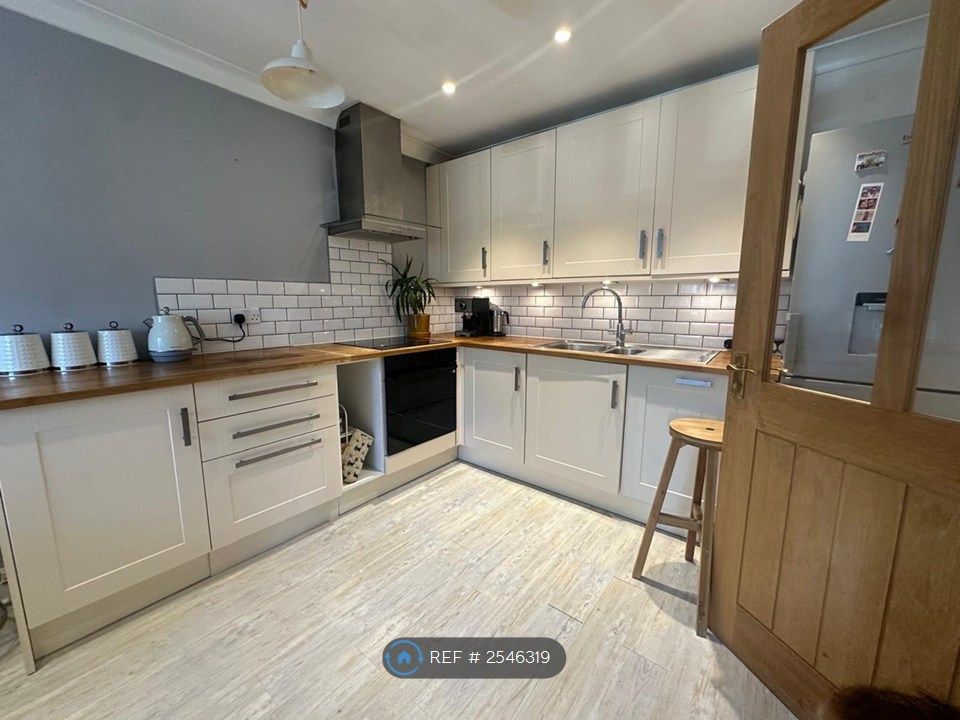 Property photo 1 of 8 Open Plan Kitchen