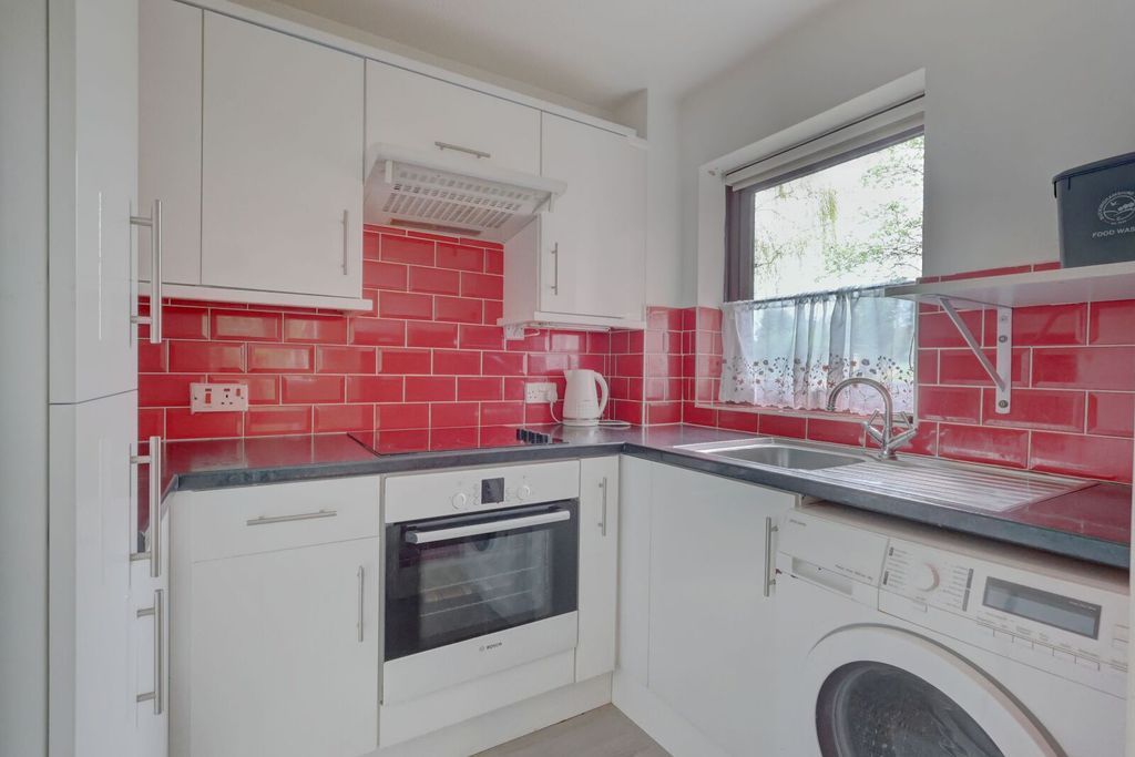 Property photo 3 of 9 Picture No. 05