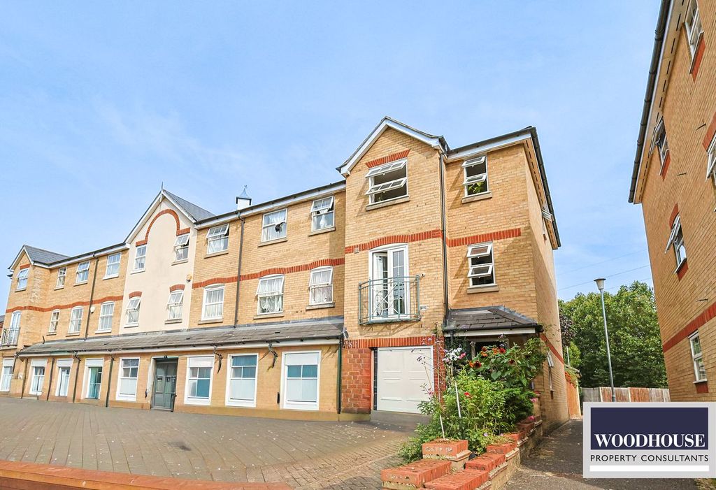Property photo 1 of 29