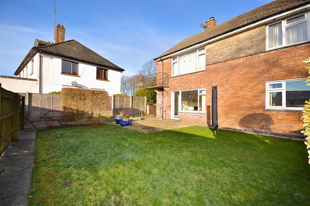 Property photo 3 of 14 79.Png