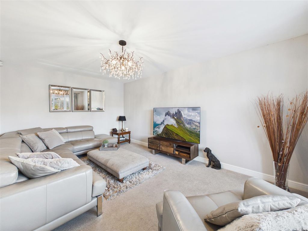 Property photo 3 of 25 Cam05476G0-Pr0150-Still009.Jpg