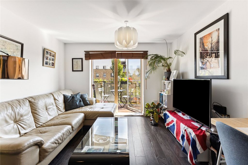 Property photo 1 of 8