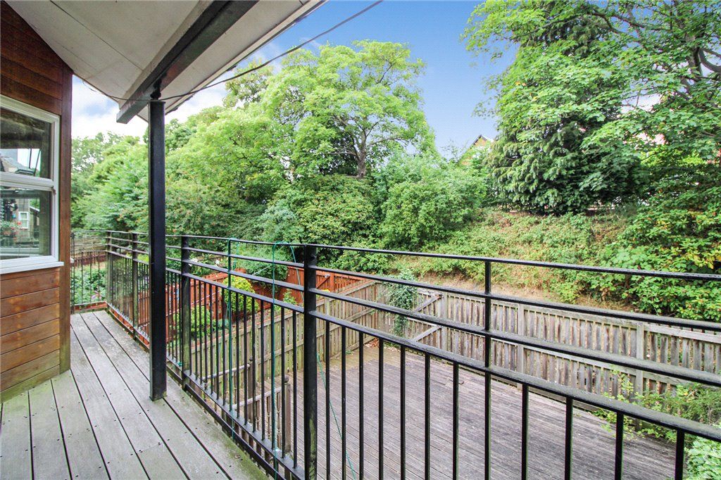 Property photo 2 of 16 Balcony