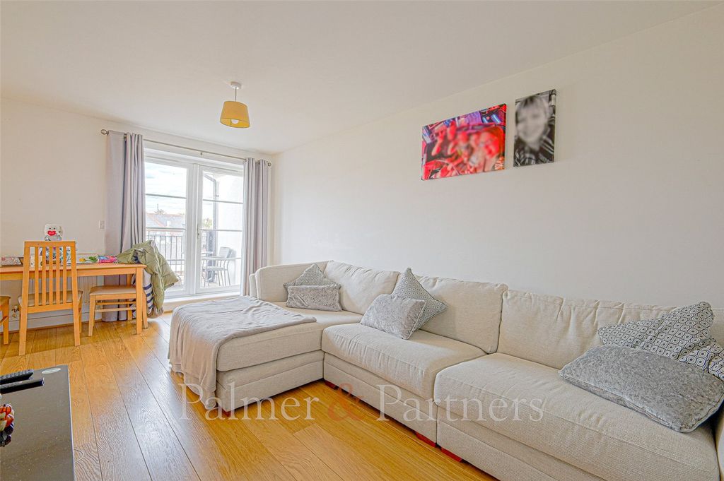 Property photo 3 of 9 Reception Room