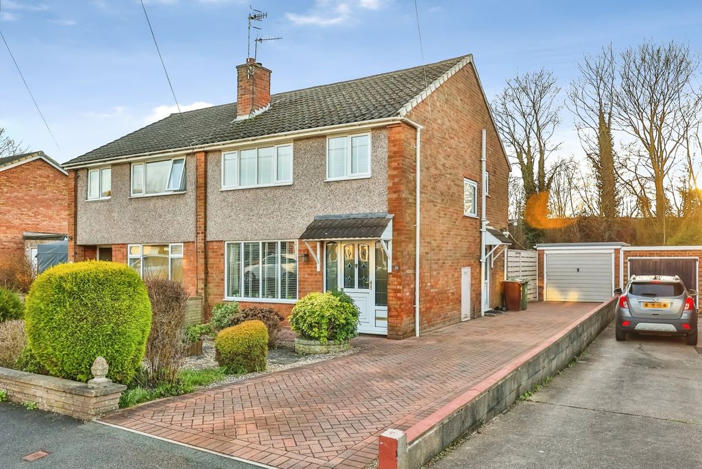 Property photo 1 of 18 Front