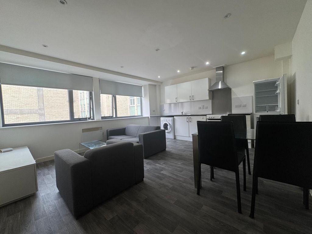 Property photo 1 of 3 Living Room