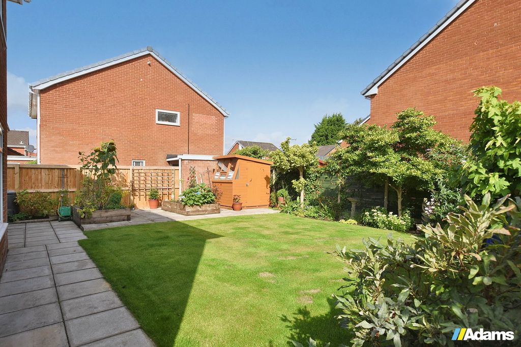 Property photo 2 of 33