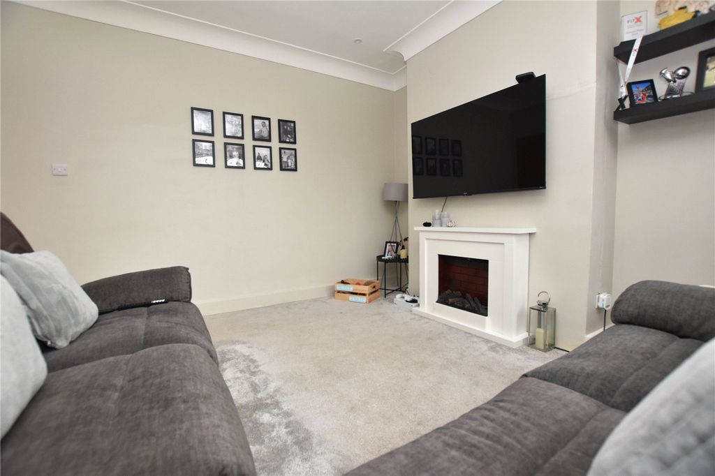 Property photo 3 of 18 Picture No. 16