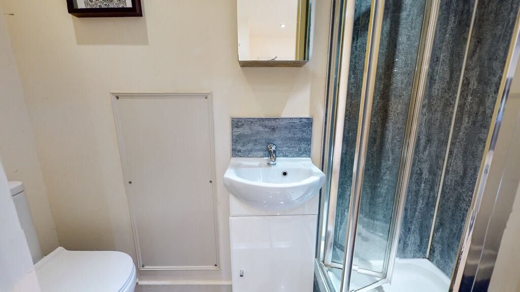 Property photo 3 of 5