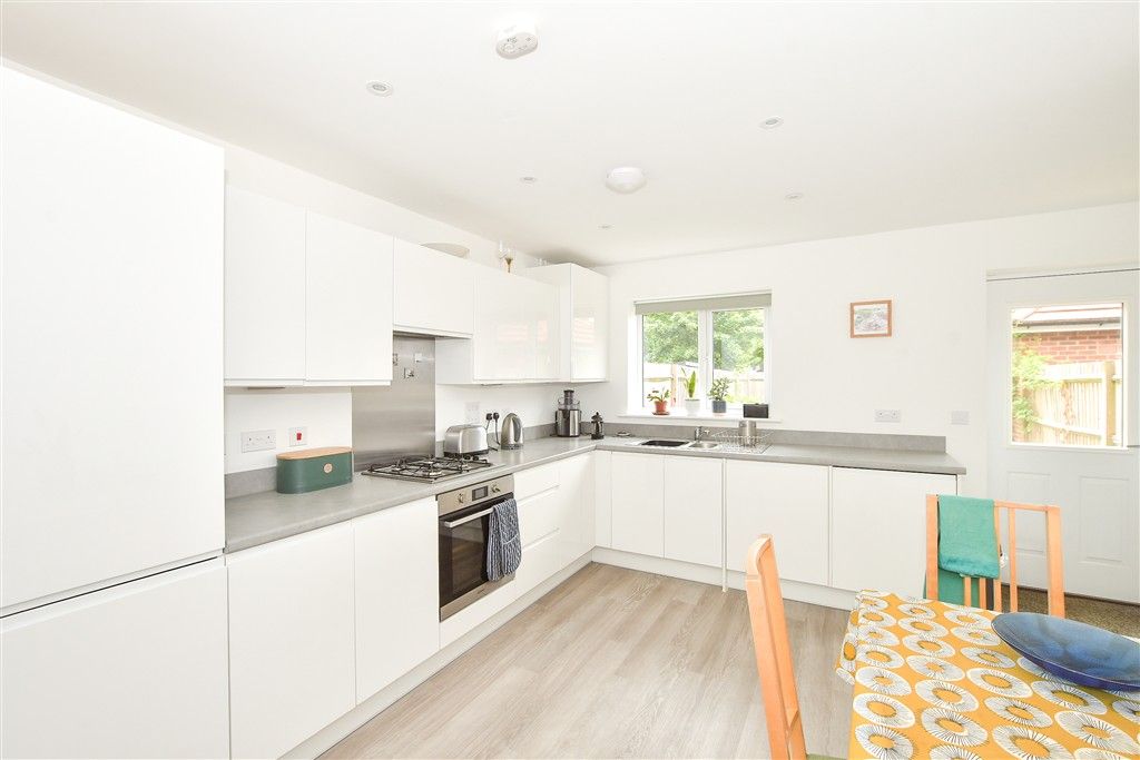 Property photo 3 of 13 Kitchen/ Dining Room