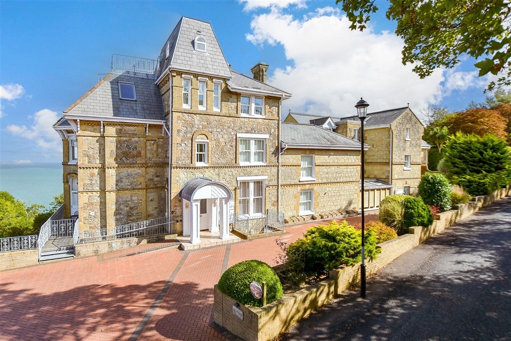 Property photo 2 of 11 External (Web)