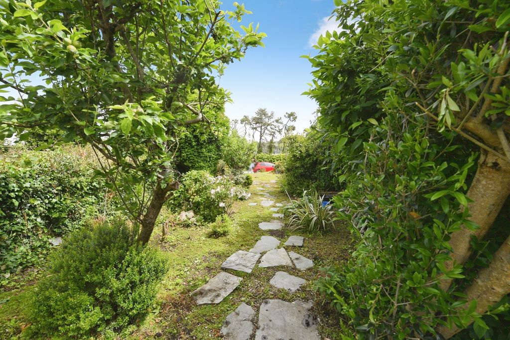 Property photo 3 of 17 Pbox-Img.Jpg