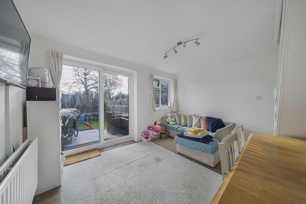 Property photo 3 of 13