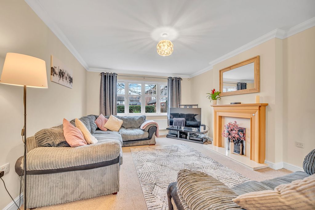 Property photo 2 of 24