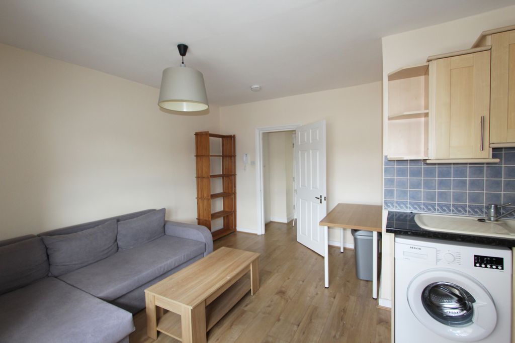 Property photo 2 of 6