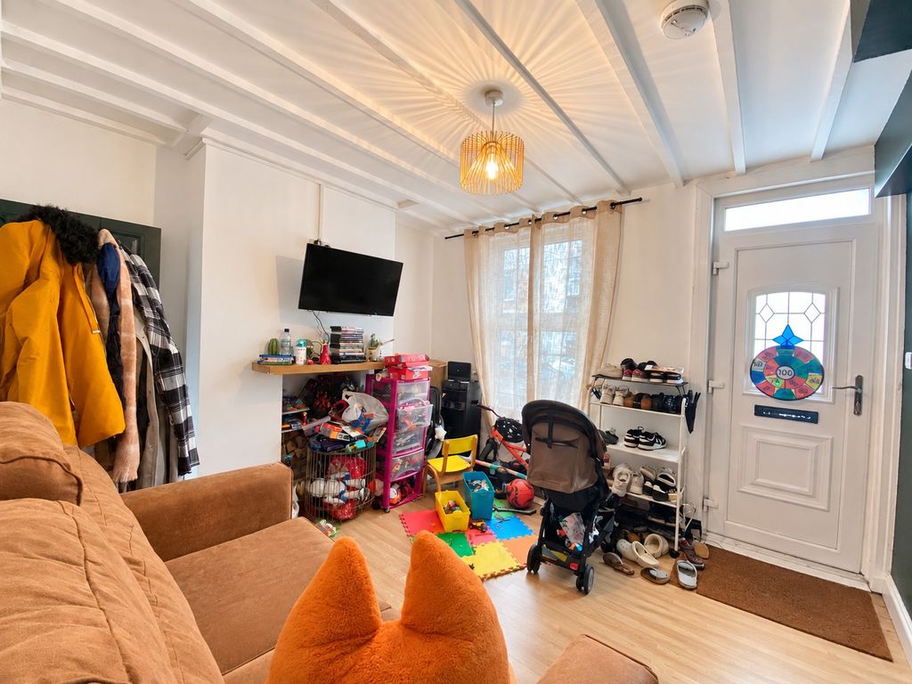 Property photo 2 of 12 Photo