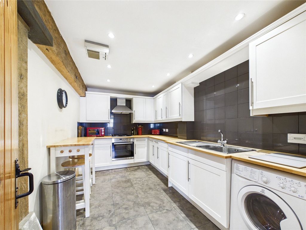 Property photo 2 of 19 Picture 2