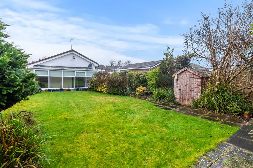 Property photo 2 of 33