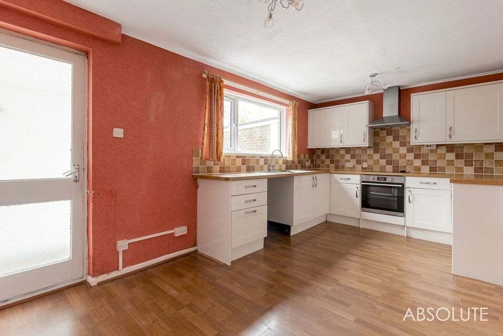 Property photo 3 of 17