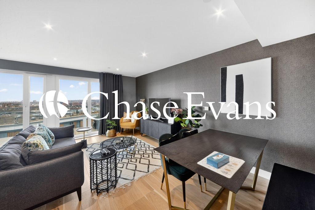 Property photo 2 of 20 Living