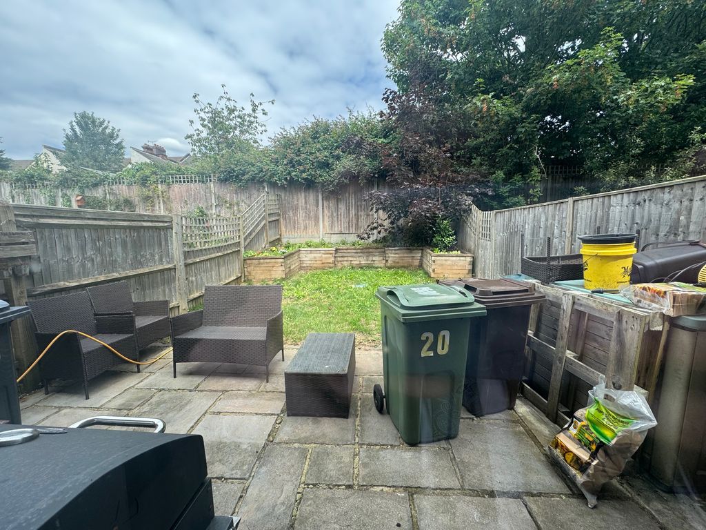 Property photo 2 of 3