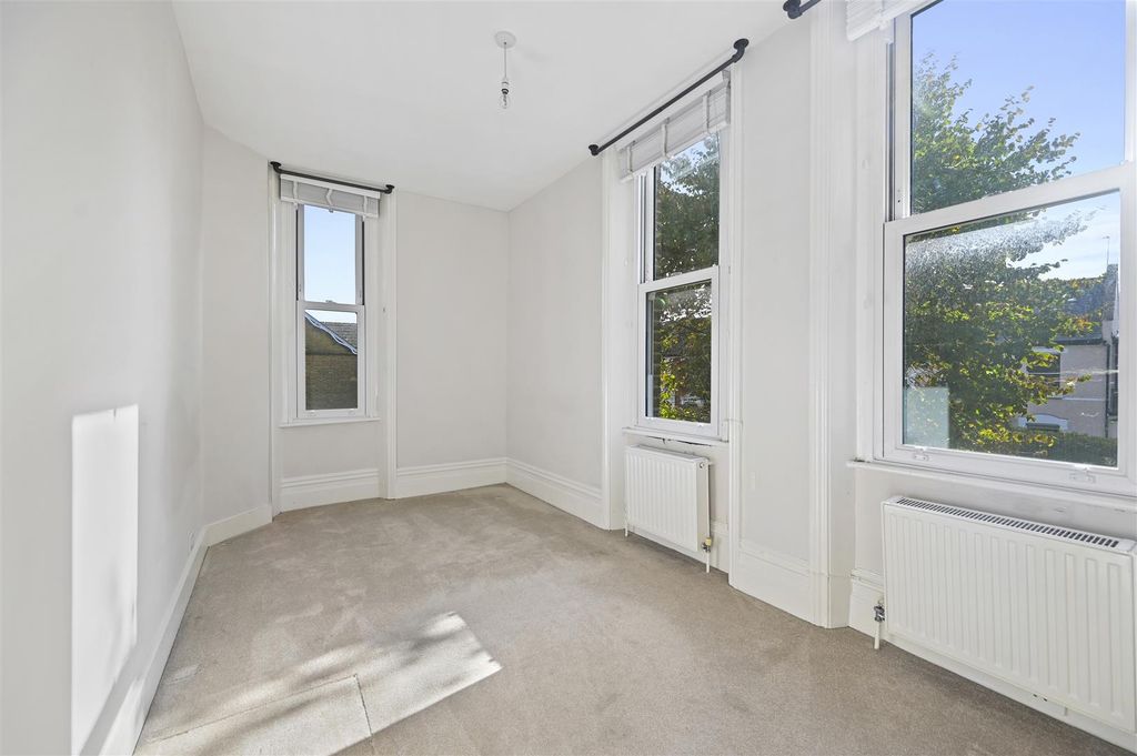 Property photo 3 of 8 Aston Rowe - Cumberland Road2.Jpg