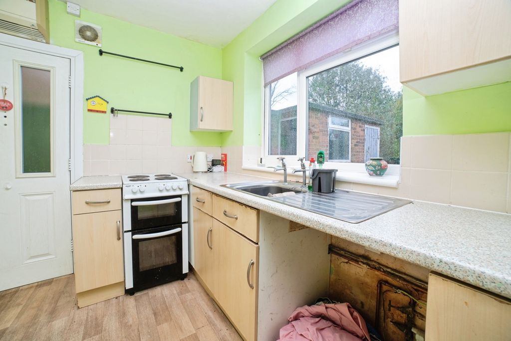 Property photo 2 of 17 Photo