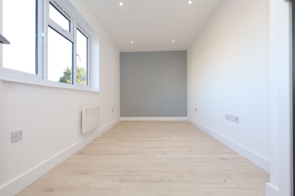 Property photo 1 of 3