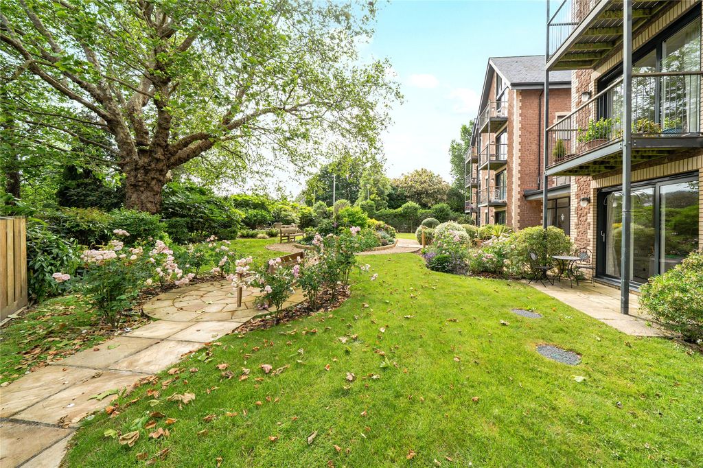 Property photo 2 of 17 Picture No. 41