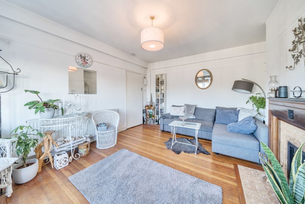 Property photo 3 of 9 931717 (2)