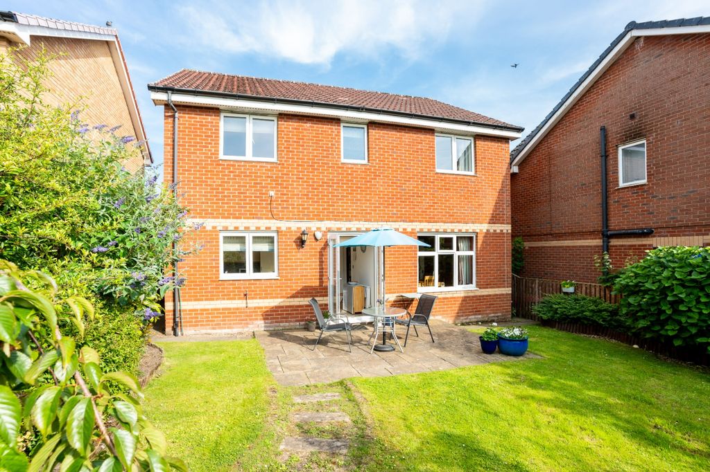 Property photo 2 of 29