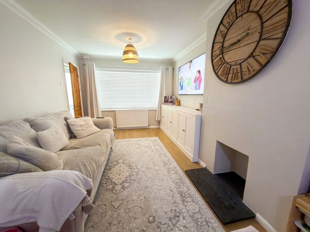 Property photo 2 of 15 Picture No. 11