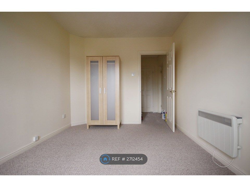 Property photo 3 of 7 Bedroom