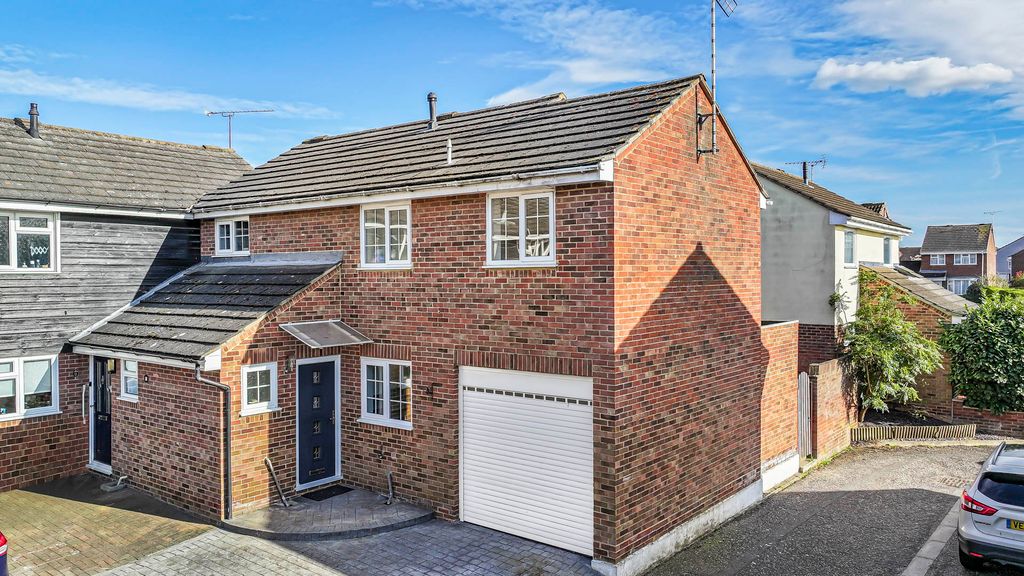 Property photo 1 of 24