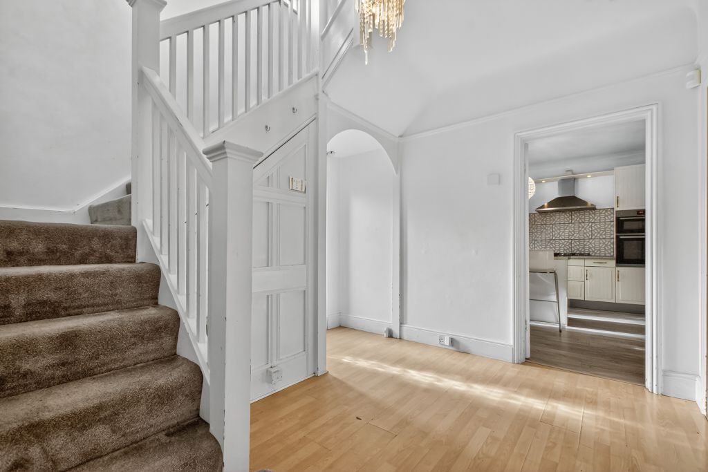 Property photo 2 of 19 Inner Hall