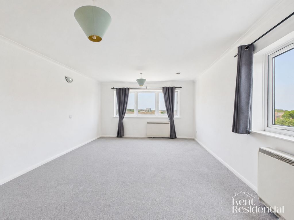 Property photo 2 of 3