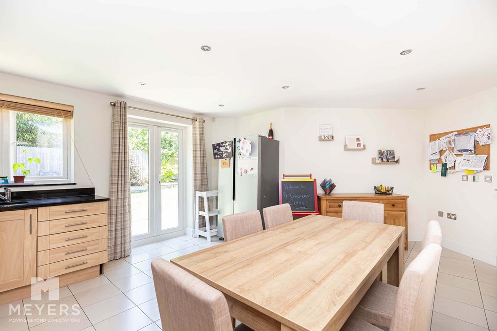 Property photo 2 of 24